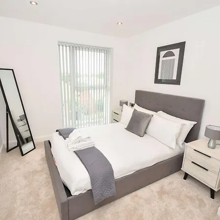 Bright And Spacious 1 Bed In Апартаменты Лидс