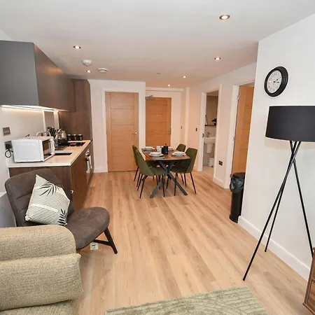 Bright And Spacious 1 Bed In