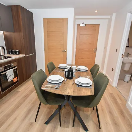 Bright And Spacious 1 Bed In Апартаменты