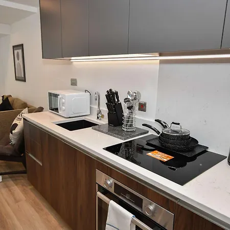 Апартаменты Bright And Spacious 1 Bed In Лидс