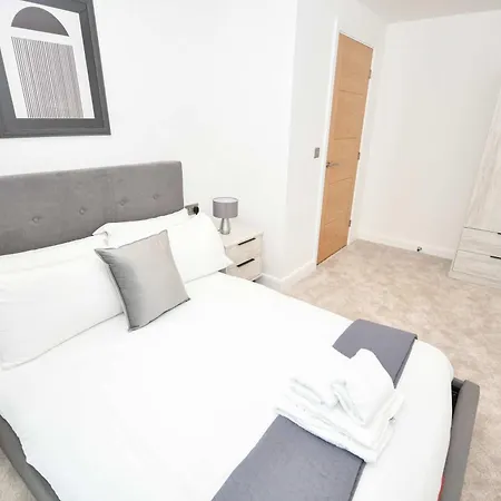 Bright And Spacious 1 Bed In Апартаменты