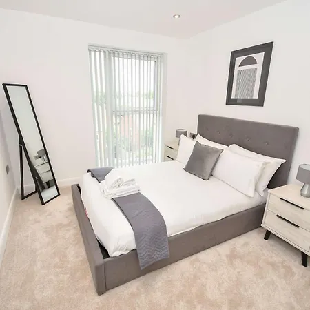 Bright And Spacious 1 Bed In Апартаменты *